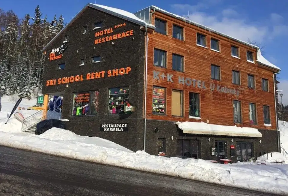 Hotel U Kabinky i Janské Lázně om vinteren